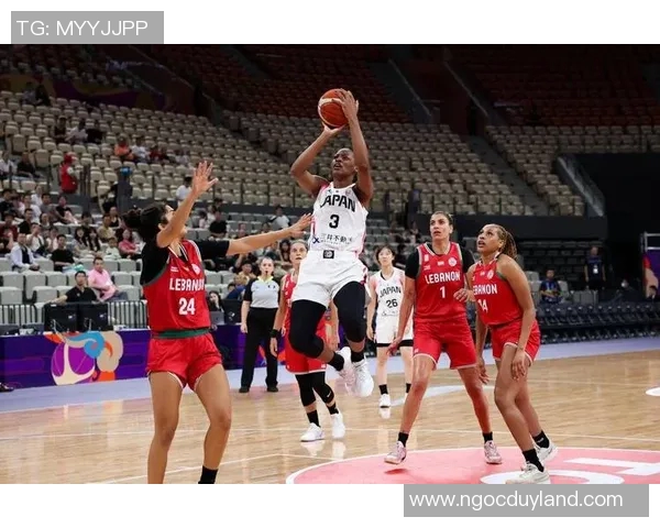 台北女篮与中国女篮激战正酣展现女子篮球的魅力与实力对决